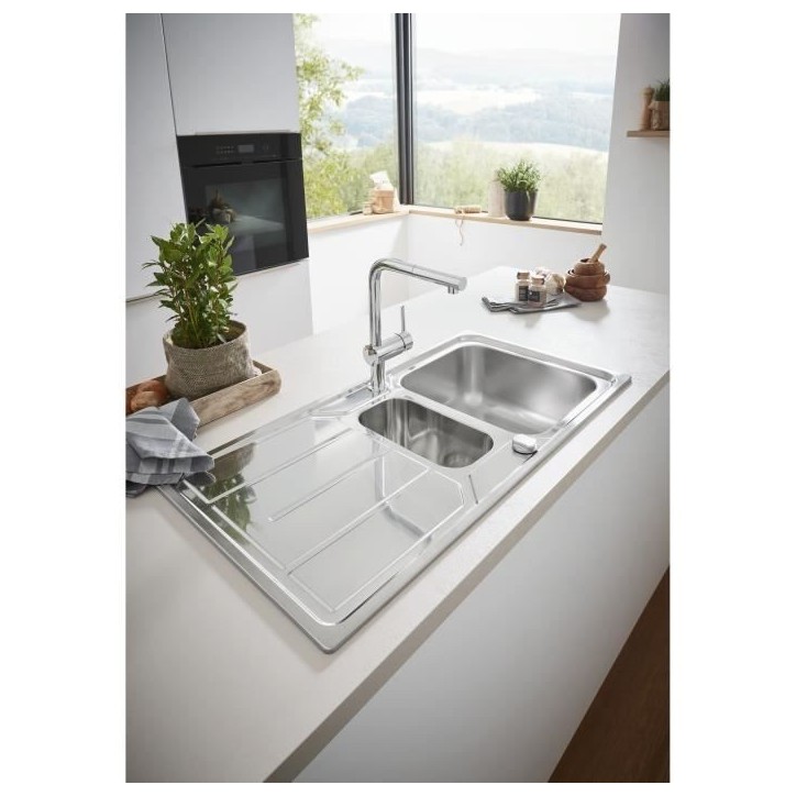 GROHE Mitigeur évier Minta 32168000 - Douchette extractible - Bec L - Bec tube pivotant 360° - Clapet anti-retour - Chrome GROHE Mitigeur évier Minta 32168000 - Douchette extractible - Bec L - Bec tube pivotant 360° - Clapet anti-retour - Chrome