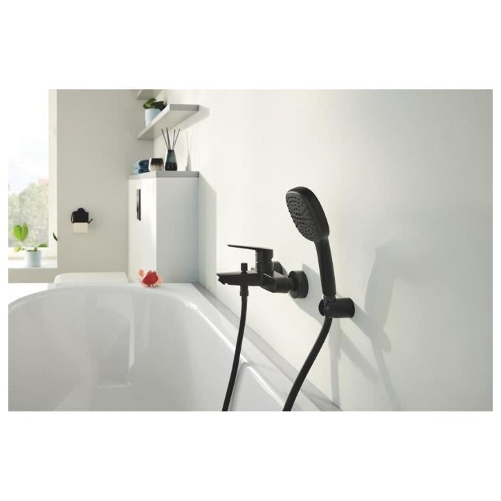 Pommeau de douche - GROHE Vitalio Comfort 110 263972431 - 2 jets (Pluie/Stimulant) - Sélection facile - Economie d'eau - Noir M Pommeau de douche - GROHE Vitalio Comfort 110 263972431 - 2 jets (Pluie/Stimulant) - Sélection facile - Economie d'eau - Noir M