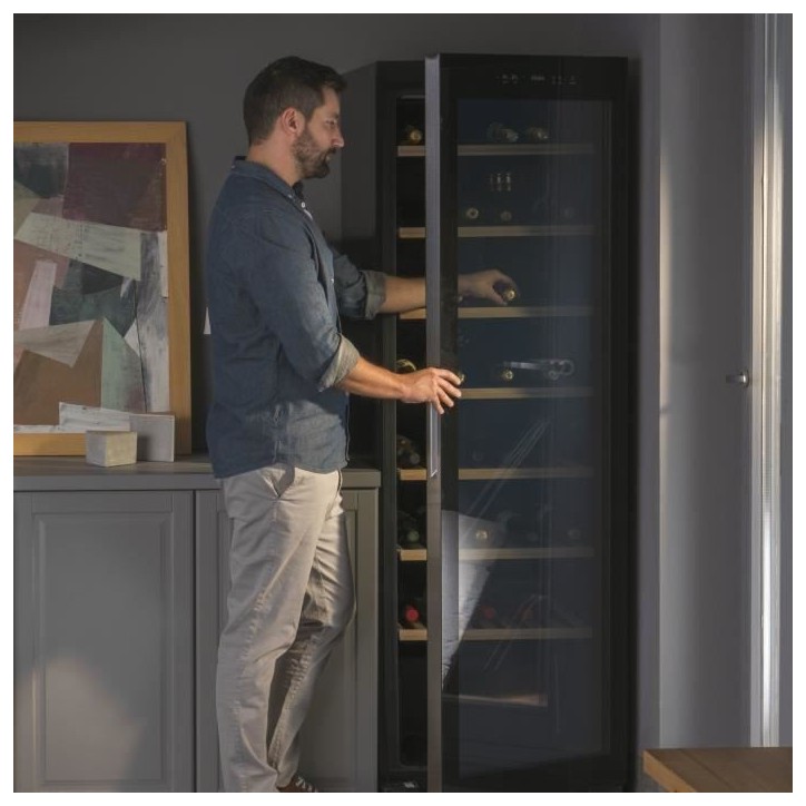 HAIER HWS188GAE - Cave a vin de vieillissement - Pose libre - 188 bouteilles - Mono zone - H185 x L59,5 cm - Noir HAIER HWS188GAE - Cave a vin de vieillissement - Pose libre - 188 bouteilles - Mono zone - H185 x L59,5 cm - Noir