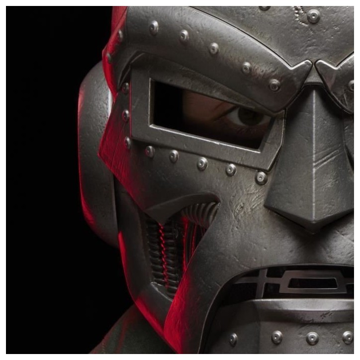 Casque premium de Doctor Doom, article de cosplay, pour adultes, Marvel Legends Series, Des 14 ans Casque premium de Doctor Doom, article de cosplay, pour adultes, Marvel Legends Series, Des 14 ans