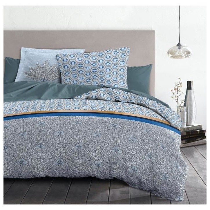 Parure de couette 220x240 cm HOME LINGE PASSION LOUXOR : Housse de couette + 2 taies d'oreiller - 100% Coton 57 Fils - Bleu Parure de couette 220x240 cm HOME LINGE PASSION LOUXOR : Housse de couette + 2 taies d'oreiller - 100% Coton 57 Fils - Bleu