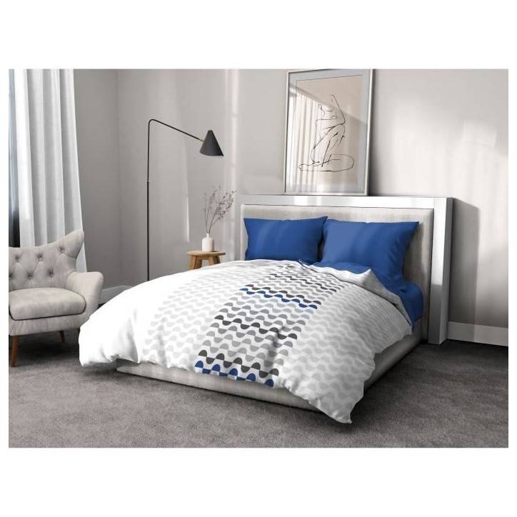 Parure de couette microfibre AMBROISIE - 1 housse de couette 220 x 240 cm + 2 taies d'oreiller 63 x 63 cm - Bleu Parure de couette microfibre AMBROISIE - 1 housse de couette 220 x 240 cm + 2 taies d'oreiller 63 x 63 cm - Bleu