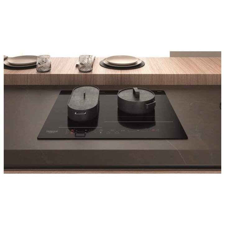 Table de cuisson induction - HOTPOINT - 3 zones - HB2760BNE - L 59 x P 51 cm - 7200W total - Noir