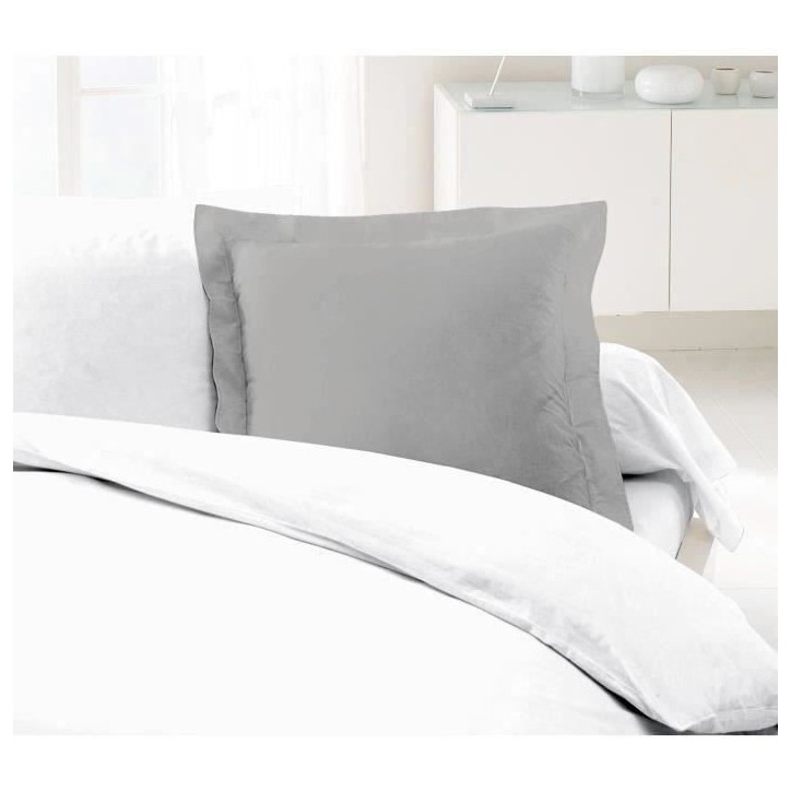 LOVELY HOME Lot de 2 Taies d'Oreillers 100% coton 63x63 cm - Gris clair LOVELY HOME Lot de 2 Taies d'Oreillers 100% coton 63x63 cm - Gris clair