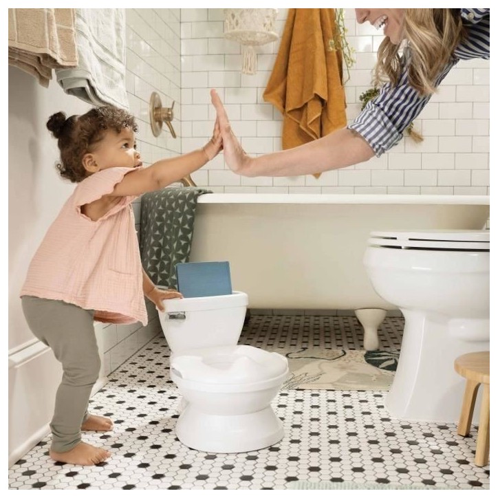 INGENUITY Mini Toilette enfant avec Réducteur de Toilette inclus, Chasse d'eau musicale et rangement lingette intégré blanc INGENUITY Mini Toilette enfant avec Réducteur de Toilette inclus, Chasse d'eau musicale et rangement lingette intégré blanc