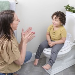 INGENUITY Réducteur de lunette de toilette enfant, Flip & Sit,univers
