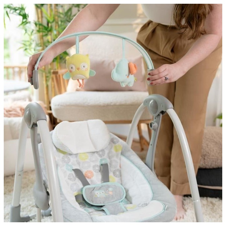 INGENUITY balancelle électrique pliable Swing and Go Hugs & Hoots- Cadeau Noel bébé, 5 vitesses de balancement, mélodies