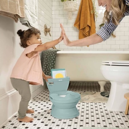 INGENUITY Mini Toilette enfant avec Réducteur de Toilette inclus, Chasse d'eau musicale et rangement lingette intégré Vert