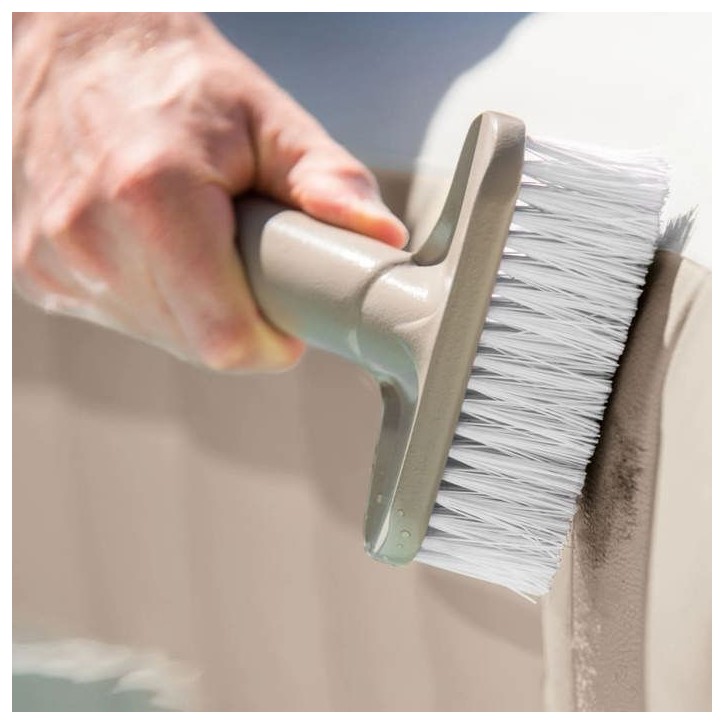 Kit d'entretien pour Spa - Intex - 28004 - Avec brosse incurvée et filet en maille Kit d'entretien pour Spa - Intex - 28004 - Avec brosse incurvée et filet en maille
