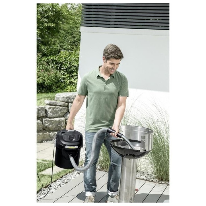 Aspirateur cendres et poussieres KARCHER AD 2 - Cuve Métal 14 L - 600W - 16297110 Aspirateur cendres et poussieres KARCHER AD 2 - Cuve Métal 14 L - 600W - 16297110