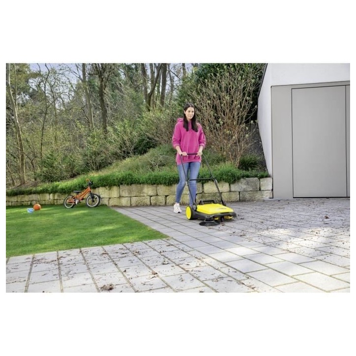 Balayeuse mécanique KARCHER S 4 - Jaune et noir - Bac a déchet amovible de 20 L Balayeuse mécanique KARCHER S 4 - Jaune et noir - Bac a déchet amovible de 20 L