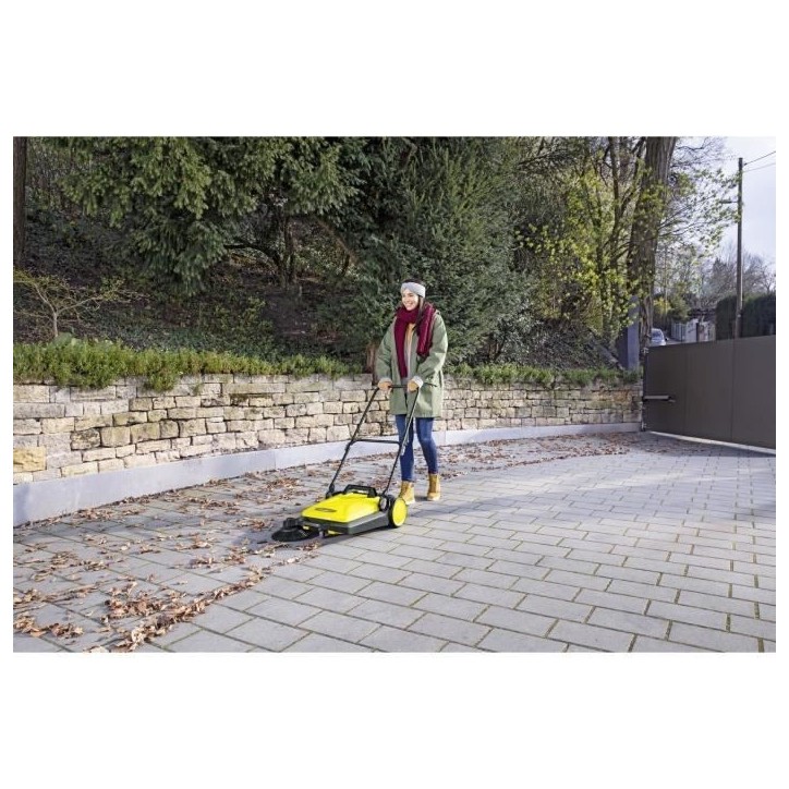 Balayeuse mécanique KARCHER S 4 - Jaune et noir - Bac a déchet amovible de 20 L Balayeuse mécanique KARCHER S 4 - Jaune et noir - Bac a déchet amovible de 20 L