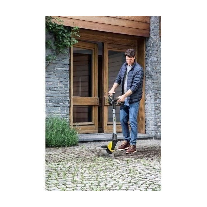 Désherbeur sur batterie KARCHER WRE 18-55 - Élimination efficace de la mousse et des mauvaises herbes Désherbeur sur batterie KARCHER WRE 18-55 - Élimination efficace de la mousse et des mauvaises herbes