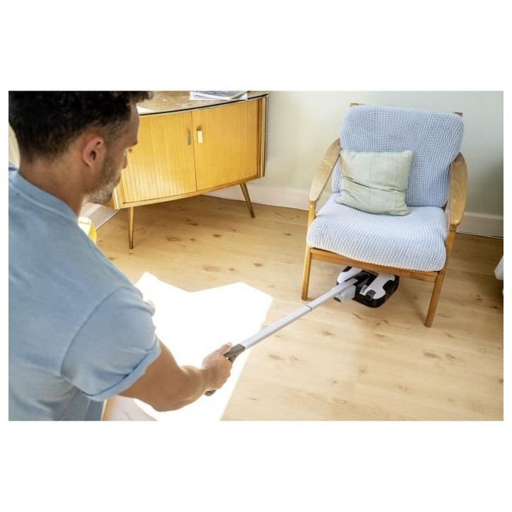 KARCHER FC 2-4 - Nettoyeur de sols - Récupere les saletés seches et humides en un seul passage - Position parking