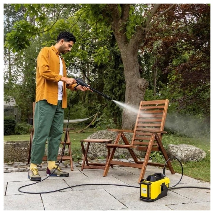 KARCHER - Nettoyeur mobile moyenne pression OC 6-18 - Batterie 18 V / 2,5 Ah + chargeur strandard inclus - 24 bar - 200l/h KARCHER - Nettoyeur mobile moyenne pression OC 6-18 - Batterie 18 V / 2,5 Ah + chargeur strandard inclus - 24 bar - 200l/h