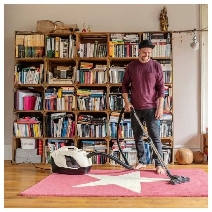 KARCHER DS 6 - Aspirateur sans sac avec filtration par eau - 650 W - Rejette un air plus frais et dépoussiéré a 99,95 %