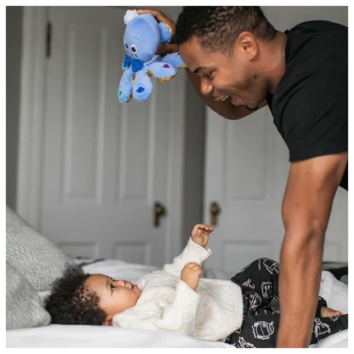 BABY EINSTEIN Peluche, doudou, Poulpe marin Toudou Octoplush™ - Bleu, Cadeau Noel bébé, interactif, 3M+ BABY EINSTEIN Peluche, doudou, Poulpe marin Toudou Octoplush™ - Bleu, Cadeau Noel bébé, interactif, 3M+