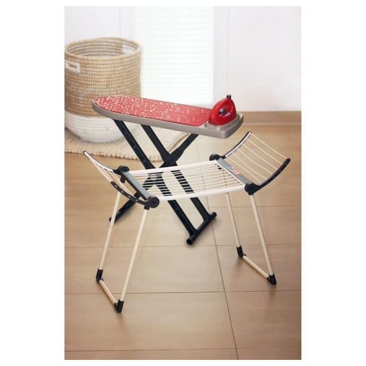 Jouet de ménage - KLEIN - Set buanderie Vileda, 3 pieces - Design conforme au cahier des charges Vileda. Jouet de ménage - KLEIN - Set buanderie Vileda, 3 pieces - Design conforme au cahier des charges Vileda.