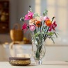 LEGO Botanique 10342 Le joli bouquet de fleurs roses - Set de construc