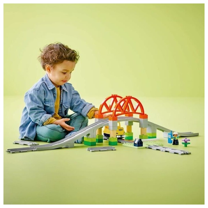 LEGO DUPLO Ma ville 10426 Set d'extension : Les rails et le pont du train - Jouets d'éveil