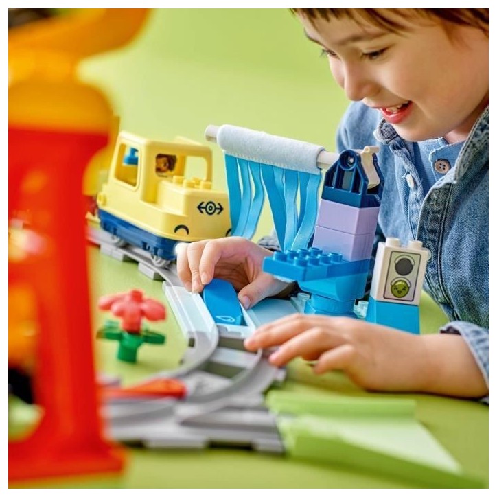 LEGO DUPLO Ma ville 10428 Le grand train communautaire interactif - Jouets d'éveil 3 ans LEGO DUPLO Ma ville 10428 Le grand train communautaire interactif - Jouets d'éveil 3 ans