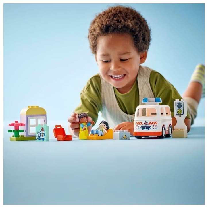 LEGO DUPLO 10447 L'ambulance et le chauffeur - Jouet interactif pour les enfants des 2 ans LEGO DUPLO 10447 L'ambulance et le chauffeur - Jouet interactif pour les enfants des 2 ans