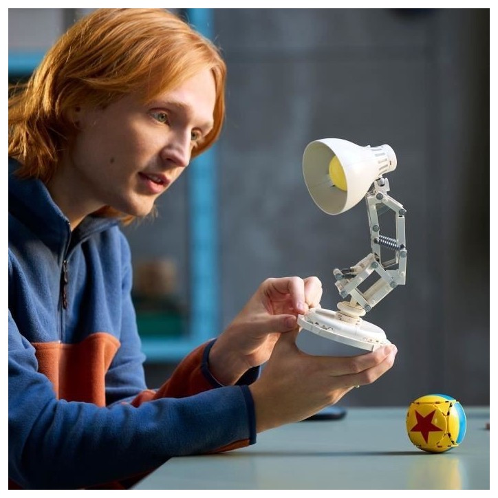 LEGO Ideas 21357 Disney Pixar Luxo Jr. - Set de Construction Collector pour Adulte - Déco LEGO Ideas 21357 Disney Pixar Luxo Jr. - Set de Construction Collector pour Adulte - Déco