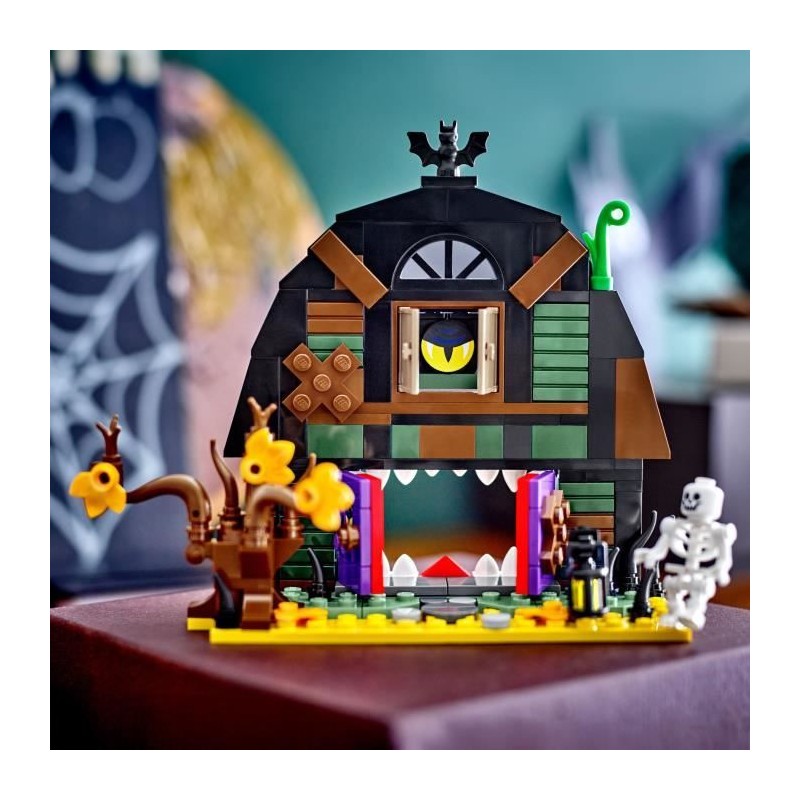 LEGO 40721 La Grange d'Halloween - Jouet de Construction enfant des 8