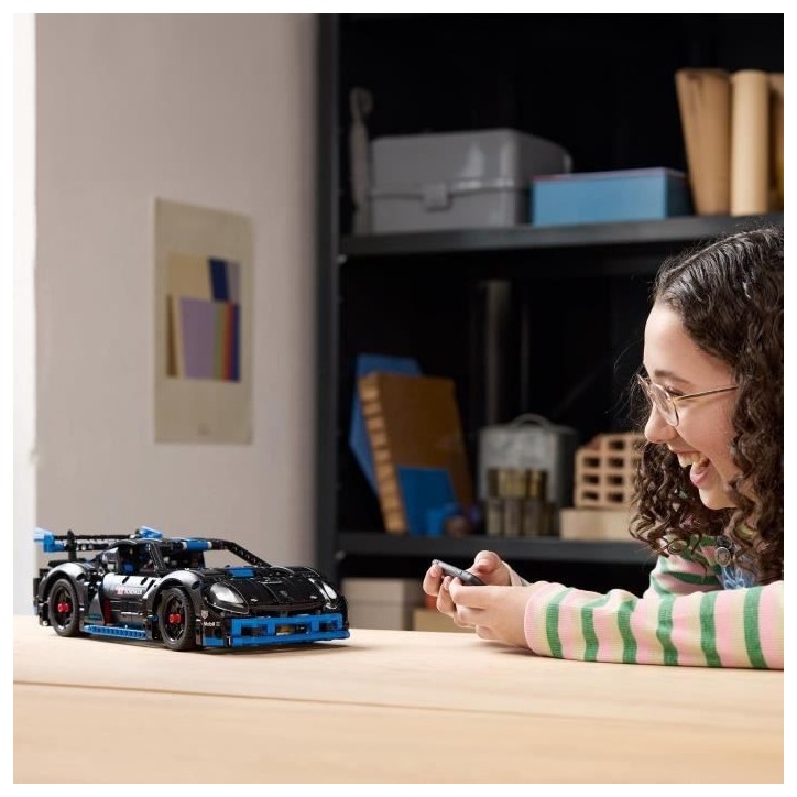 LEGO Technic 42176 Voiture de course Porsche GT4 e-Performance - Modele télécommandé LEGO Technic 42176 Voiture de course Porsche GT4 e-Performance - Modele télécommandé