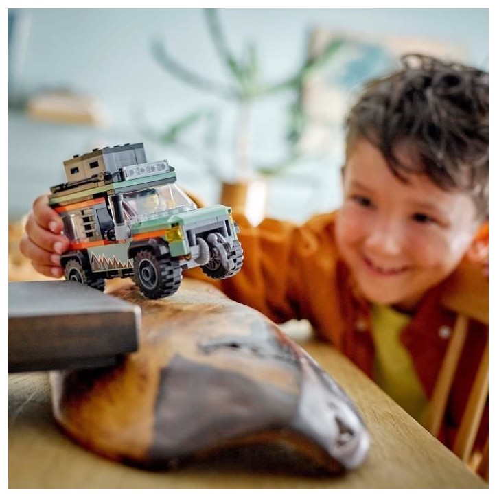 LEGO City 60447 Le camion 4x4 tout-terrain - Jeu de construction pour garçon des 6 ans LEGO City 60447 Le camion 4x4 tout-terrain - Jeu de construction pour garçon des 6 ans