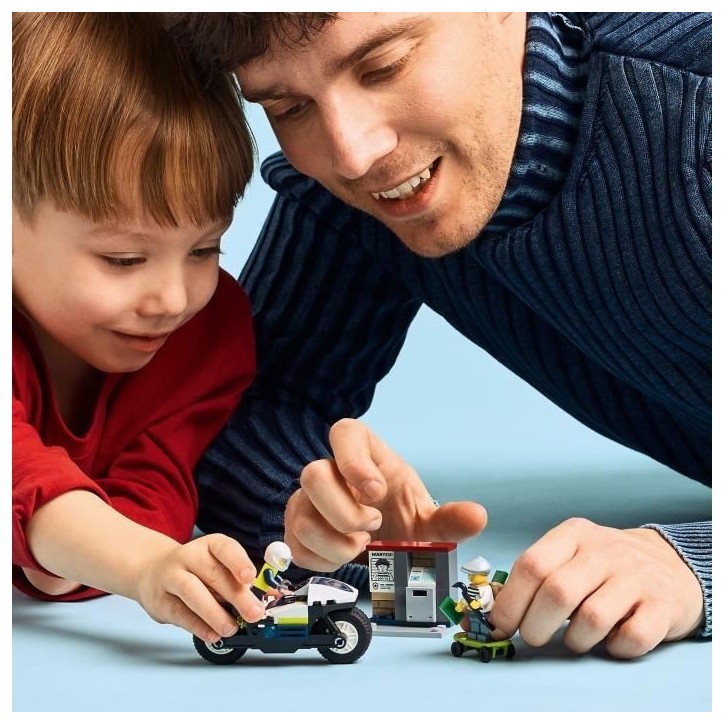LEGO City 60455 La Course-Poursuite en Moto de Police - Jeu de construction des 4 ans