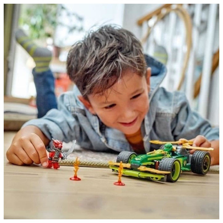 LEGO NINJAGO 71828 La voiture de course a rétrofriction de Lloyd - Jouet de construction LEGO NINJAGO 71828 La voiture de course a rétrofriction de Lloyd - Jouet de construction