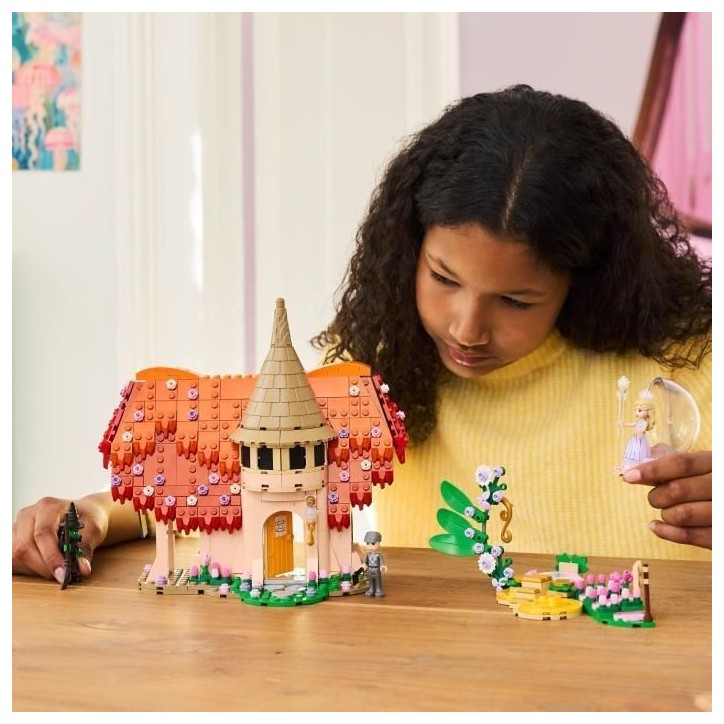 LEGO Wicked 75690 Glinda et Elphaba au Pays des Munchkins - Jeu de Construction des 9 ans LEGO Wicked 75690 Glinda et Elphaba au Pays des Munchkins - Jeu de Construction des 9 ans