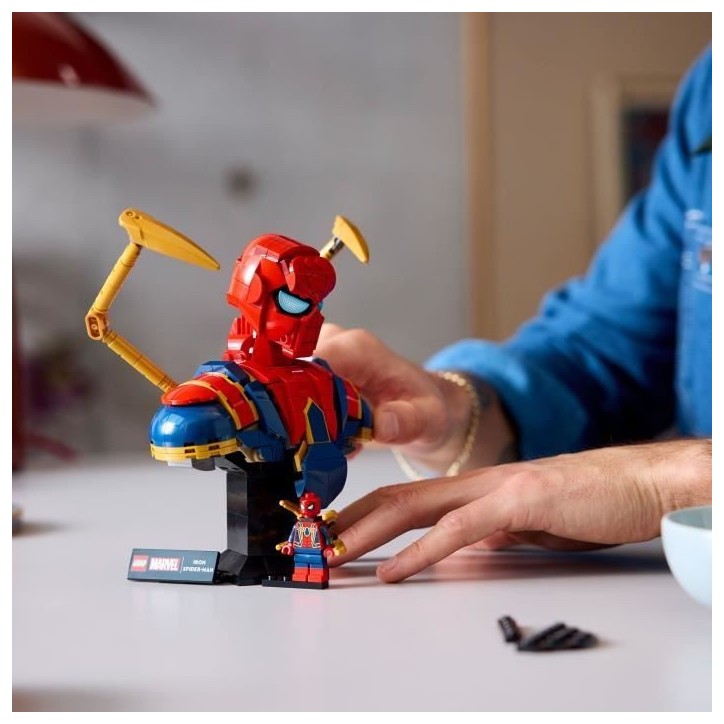 LEGO Marvel 76326 Buste d'Iron Spider-Man - Set de Construction Collector pour Adulte LEGO Marvel 76326 Buste d'Iron Spider-Man - Set de Construction Collector pour Adulte