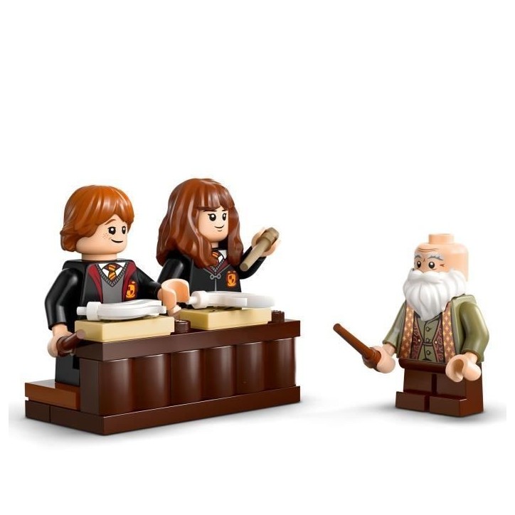 LEGO Harry Potter 76442 Le château de Poudlard : le cours de sortileges - Jouet collector