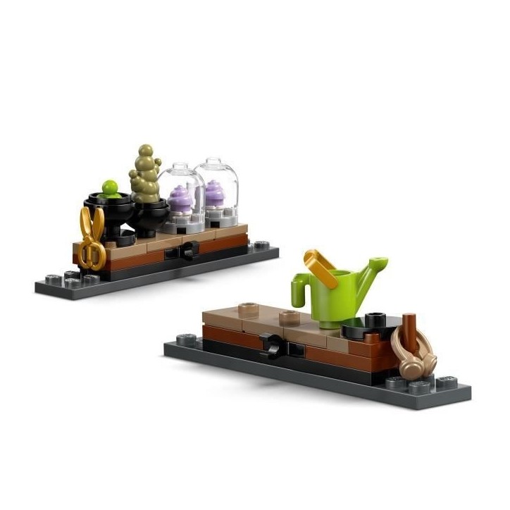 LEGO Harry Potter 76445 Le Château De Poudlard : Le Cours De Botanique - Jouet des 8 Ans