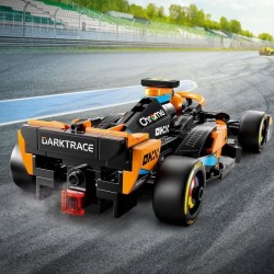 LEGO Speed Champions 76919 La Voiture de Course de Formule 1 McLaren 2