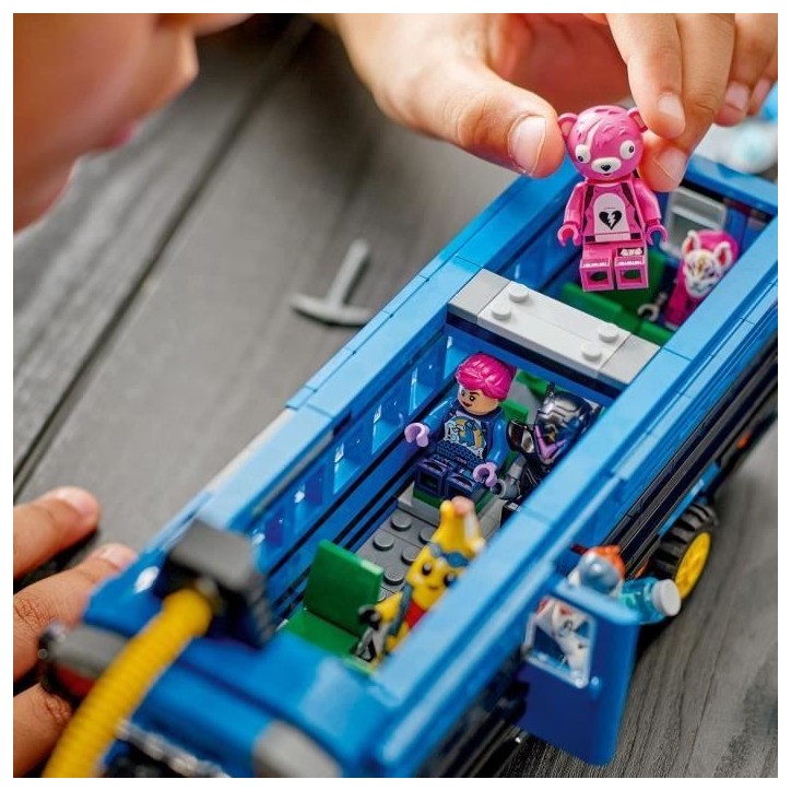 LEGO Fortnite 77073 Bus de combat - Jeu de construction collector inspiré du jeu vidéo LEGO Fortnite 77073 Bus de combat - Jeu de construction collector inspiré du jeu vidéo