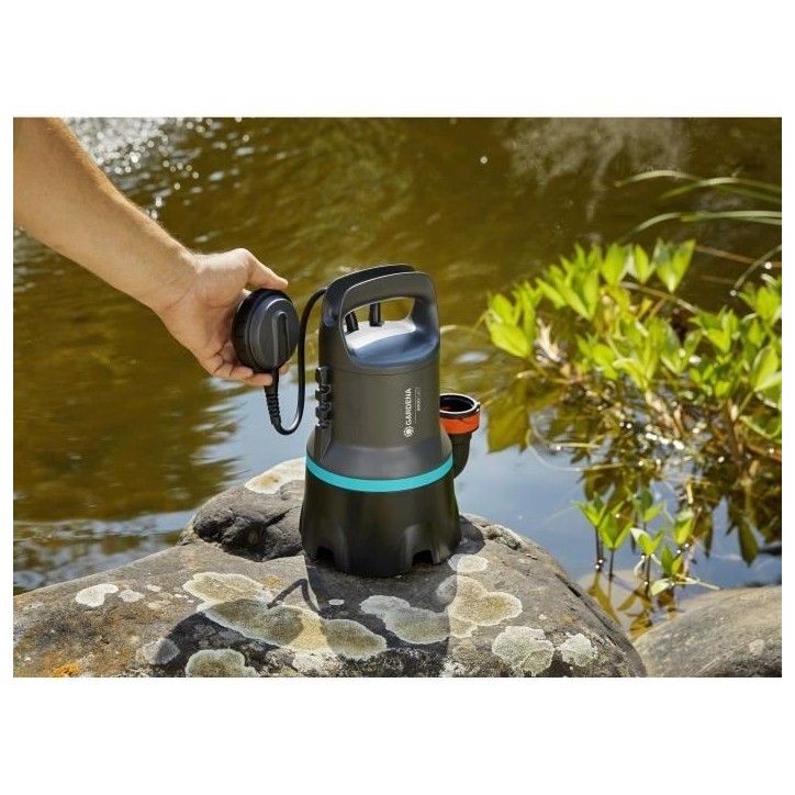 GARDENA Pompe d'évacuation eaux chargées 9000 – 300W – Débit max 9000l/h & pression max 0.6bar – Extension garantie 5 a