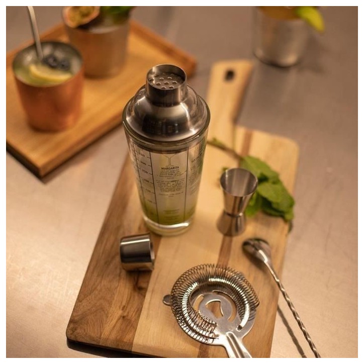 Set a cocktails - LIVOO - GS156 - 400 ml - Acier inoxydable - 1 shaker, 1 doseur, 1 cuillere, 1 passoire - Double graduation Set a cocktails - LIVOO - GS156 - 400 ml - Acier inoxydable - 1 shaker, 1 doseur, 1 cuillere, 1 passoire - Double graduation