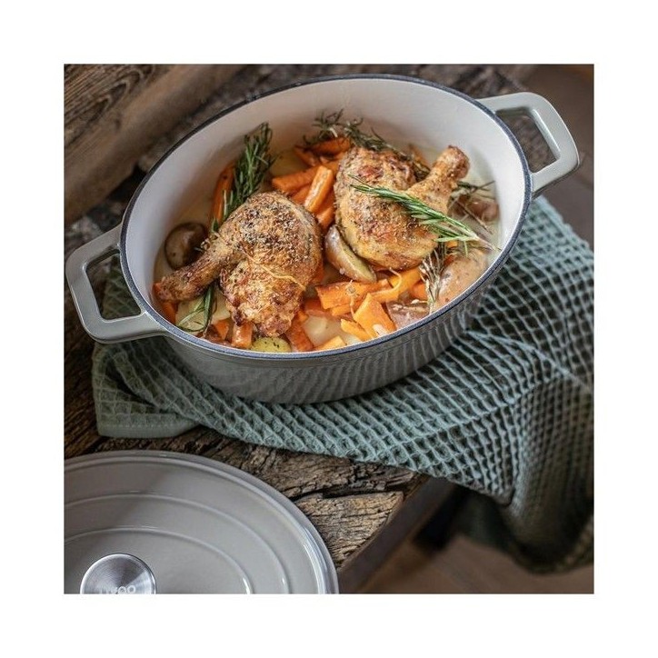 Cocotte ovale - LIVOO - MEP129G - 4,5 L - Fonte émaillée - Couvercle avec picots - Tous feux - 29 x 22 cm Cocotte ovale - LIVOO - MEP129G - 4,5 L - Fonte émaillée - Couvercle avec picots - Tous feux - 29 x 22 cm