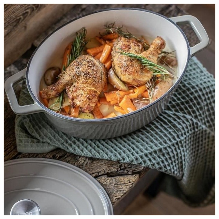 Cocotte ovale - LIVOO - MEP129G - 4,5 L - Fonte émaillée - Couvercle avec picots - Tous feux - 29 x 22 cm Cocotte ovale - LIVOO - MEP129G - 4,5 L - Fonte émaillée - Couvercle avec picots - Tous feux - 29 x 22 cm