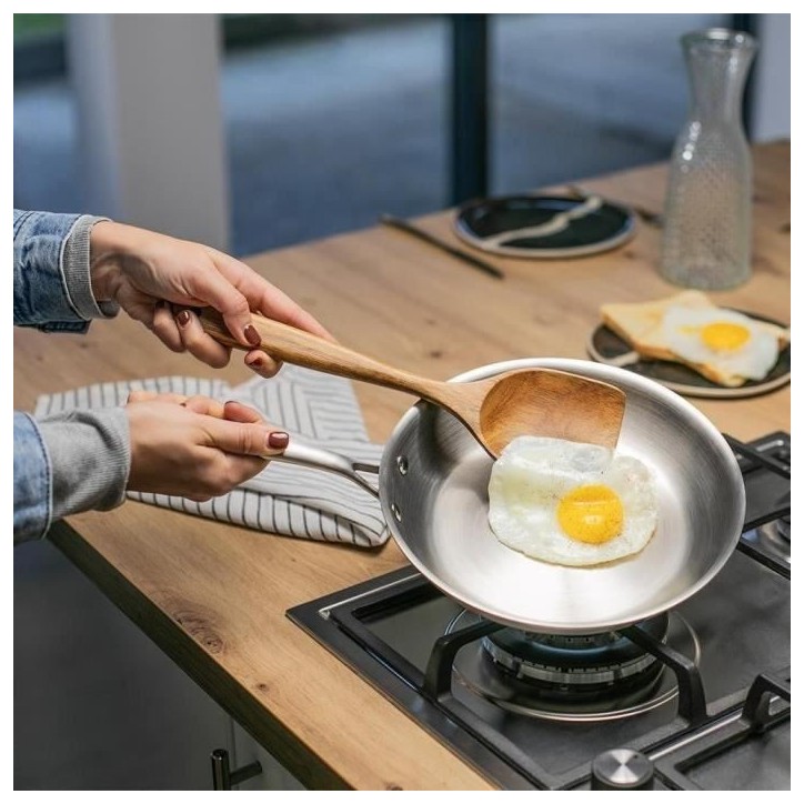 Poele Acier inoxydable 18/10 Triply Brigade 20 cm - LIVOO - MEP157 - Tous feux dont induction - Made in France Poele Acier inoxydable 18/10 Triply Brigade 20 cm - LIVOO - MEP157 - Tous feux dont induction - Made in France