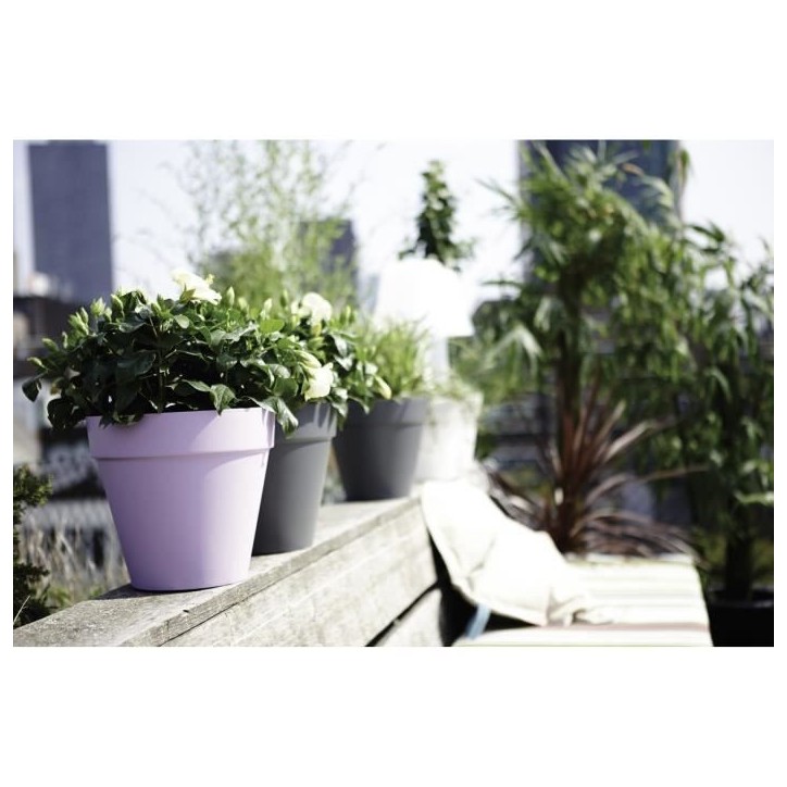ELHO Pot de fleurs rond Loft Urban - Ø 19.3 x 17.5 cm - Gris chaud ELHO Pot de fleurs rond Loft Urban - Ø 19.3 x 17.5 cm - Gris chaud