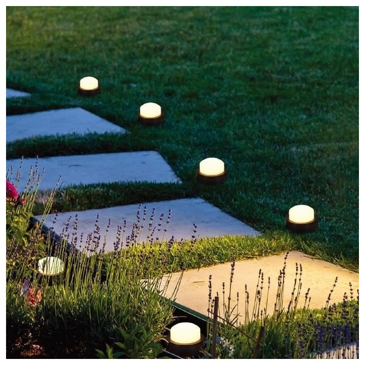 10 mini-spots lumineux solaires a piquer - LUMISKY - SOLIRAY - 12 m - LED blanc chaud - Balisage allée