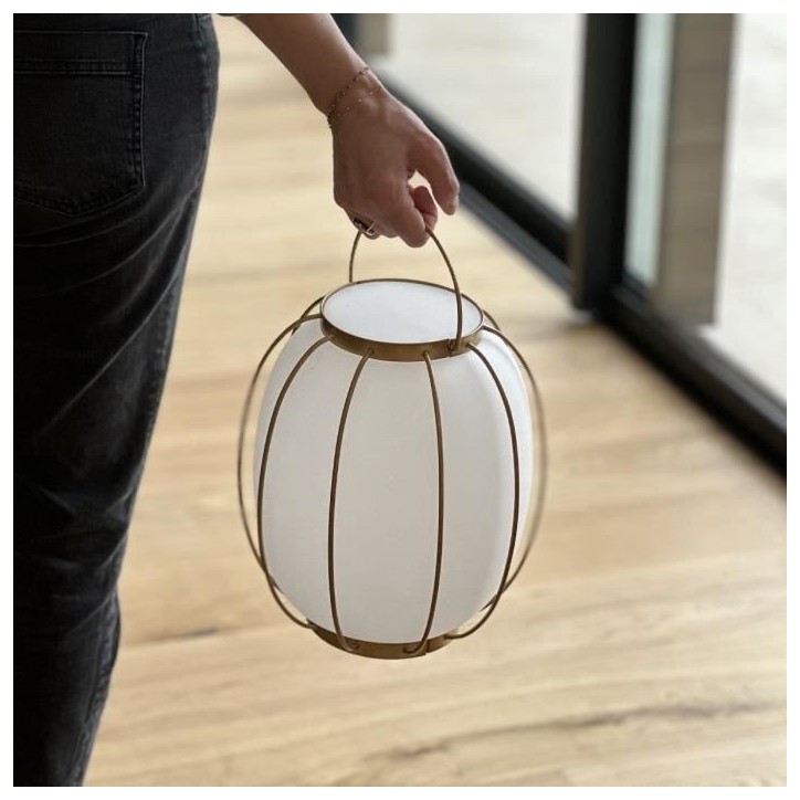 Lampe de table sans fil - LUMISKY - TULUM - H27 cm - Poignée en métal - Doré - LED blanc chaud et blanc froid Lampe de table sans fil - LUMISKY - TULUM - H27 cm - Poignée en métal - Doré - LED blanc chaud et blanc froid