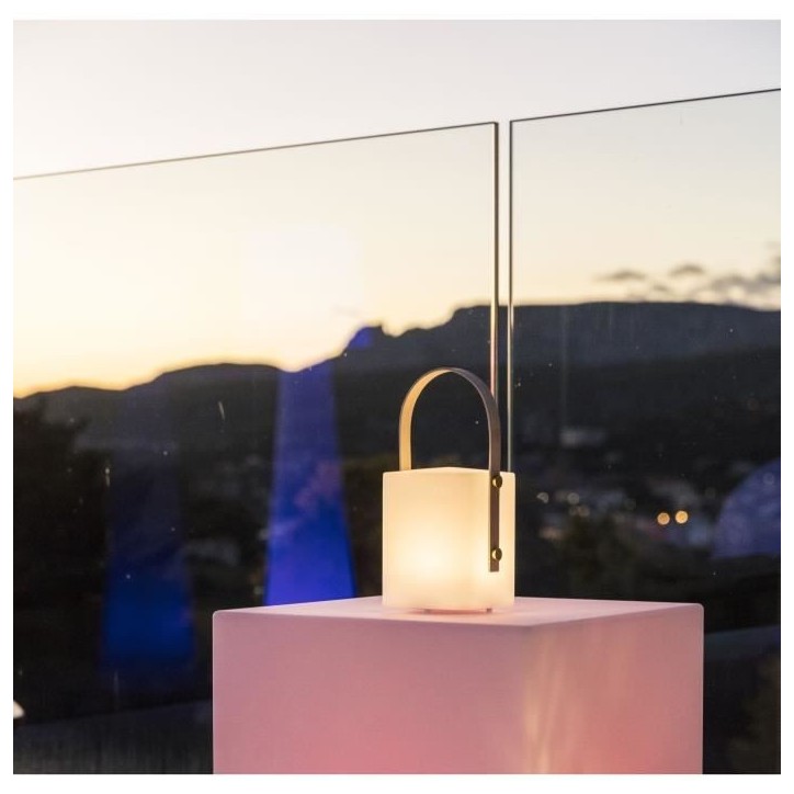 TIKY Lanterne sans fil poignée bambou - LED blanc chaud/multicolore dimmable - H27cm TIKY Lanterne sans fil poignée bambou - LED blanc chaud/multicolore dimmable - H27cm