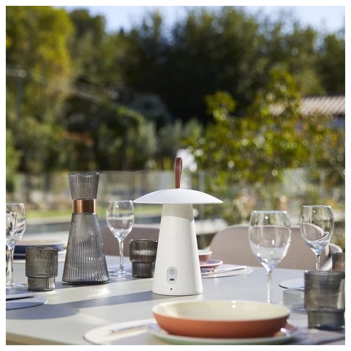 Lampe de table sans fil - LUMISKY - FUNGY - H29 cm - Aluminium - Anse en cuir - LED blanc chaud Lampe de table sans fil - LUMISKY - FUNGY - H29 cm - Aluminium - Anse en cuir - LED blanc chaud