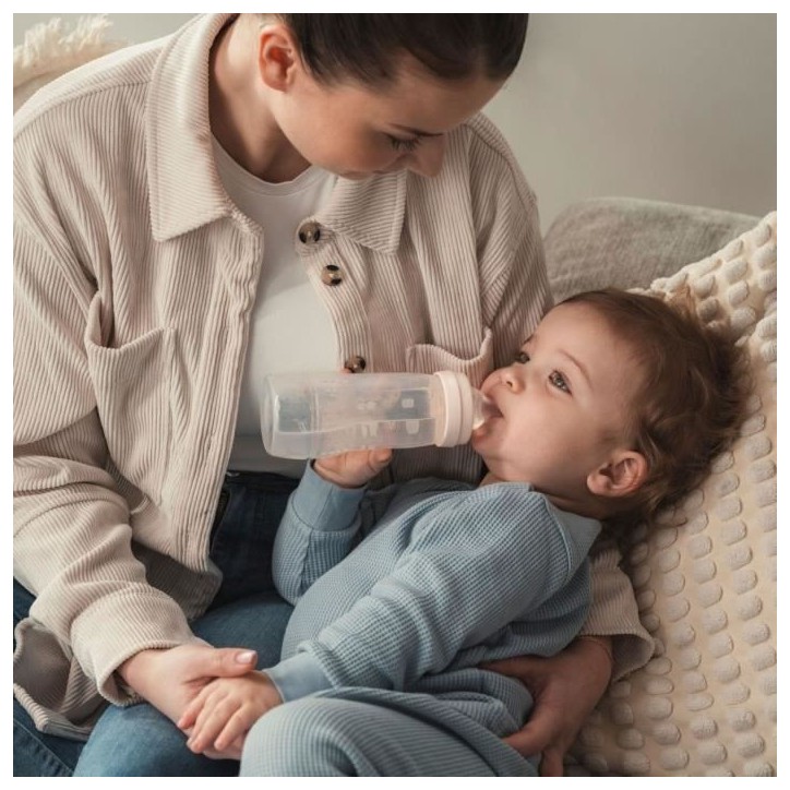 Biberon - MAM BABY - Easy Active - +6 mois - 330 ml - Tétine débit X - Berry Biberon - MAM BABY - Easy Active - +6 mois - 330 ml - Tétine débit X - Berry