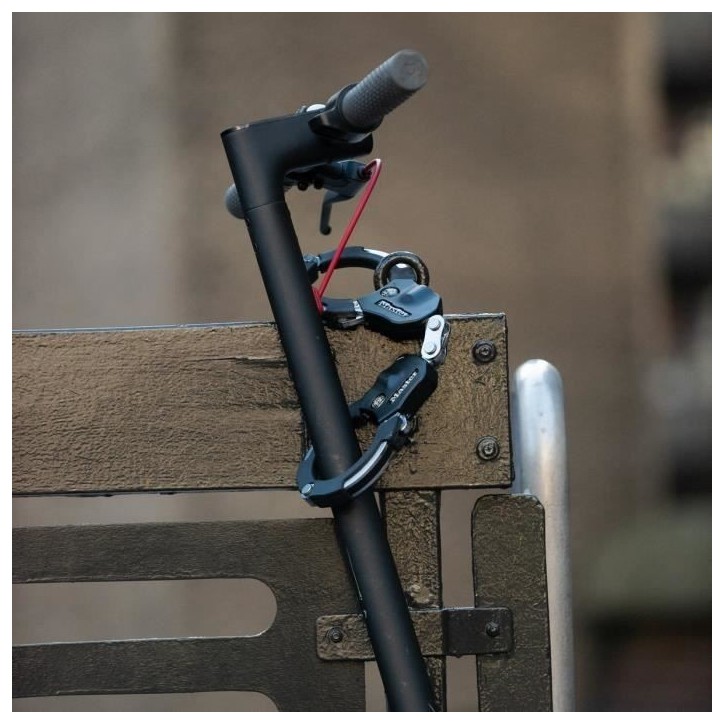 Antivol Masterlock menottes en acier trempé de 7.6cm de diametre 1 maillon